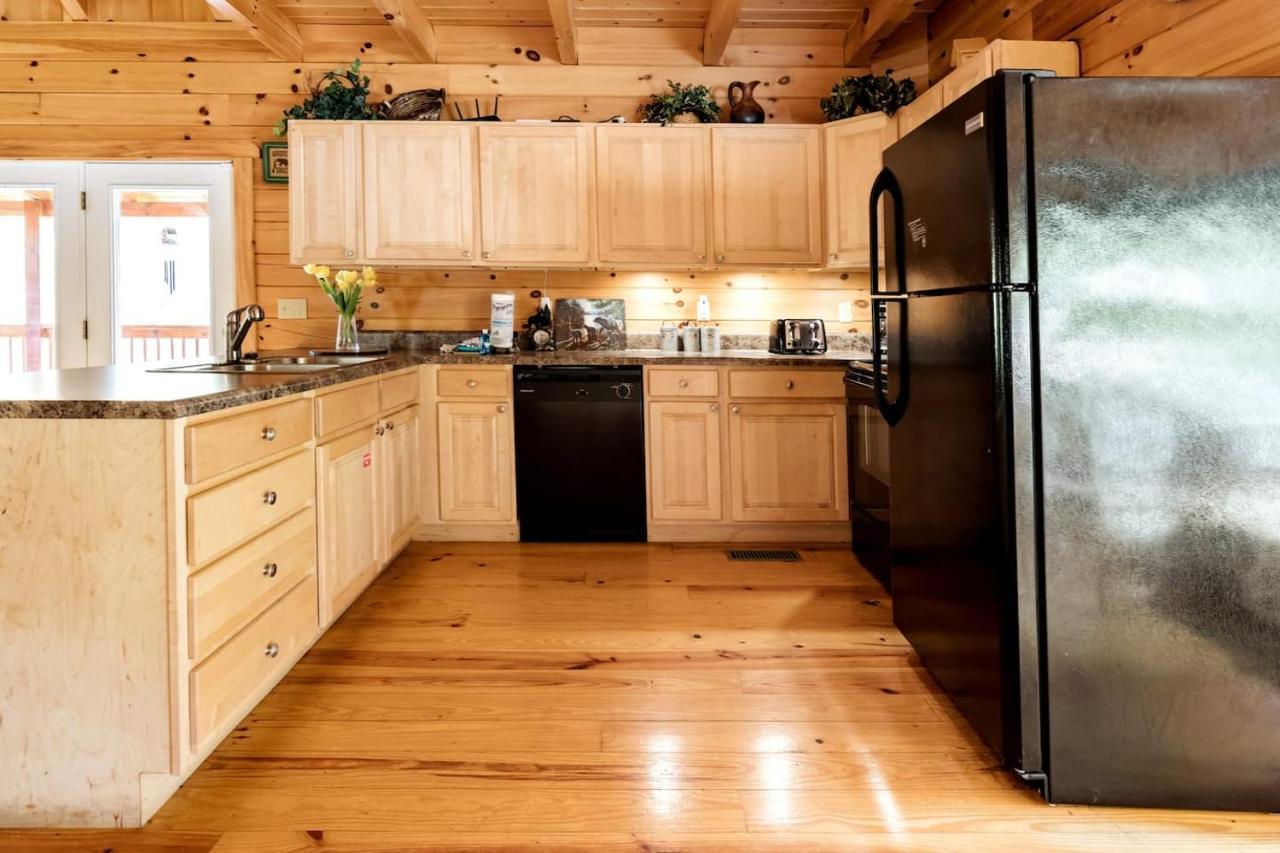 Smoky Mtn Hideaway - Cabin W/ Hot Tub & Pool Table Vila Sevierville Exterior foto