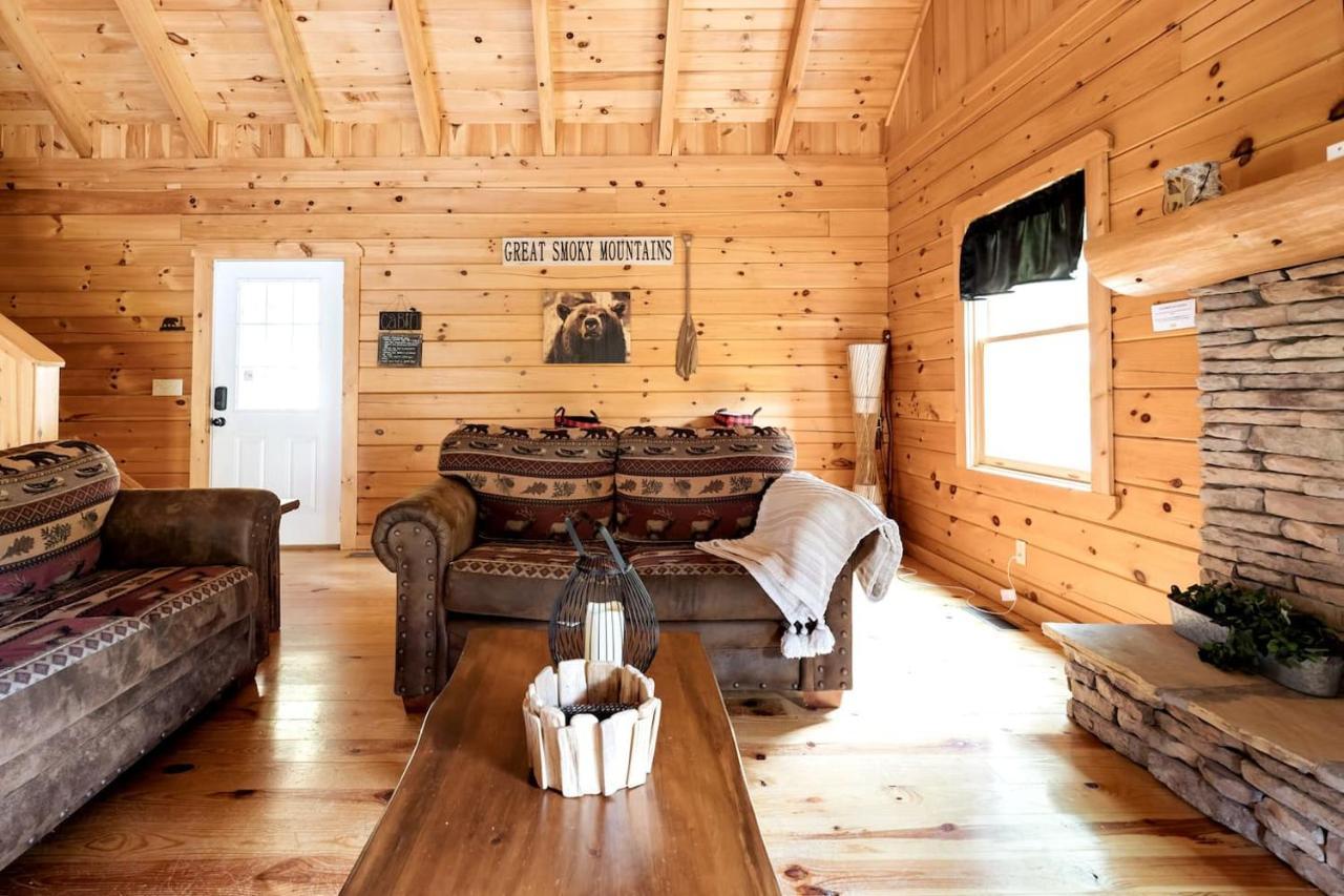 Smoky Mtn Hideaway - Cabin W/ Hot Tub & Pool Table Vila Sevierville Exterior foto
