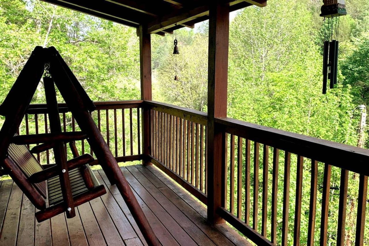 Smoky Mtn Hideaway - Cabin W/ Hot Tub & Pool Table Vila Sevierville Exterior foto
