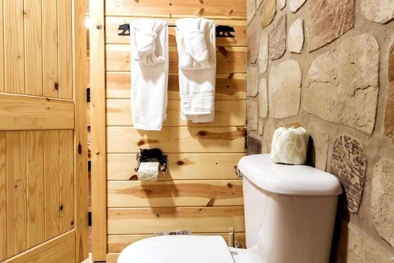 Smoky Mtn Hideaway - Cabin W/ Hot Tub & Pool Table Vila Sevierville Exterior foto