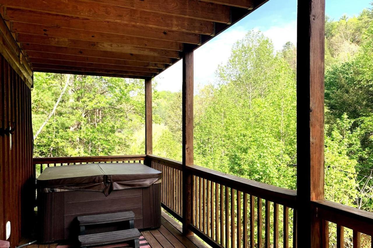 Smoky Mtn Hideaway - Cabin W/ Hot Tub & Pool Table Vila Sevierville Exterior foto